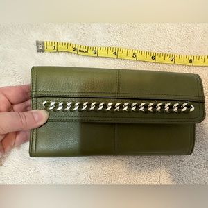 B Makowsky Olive green Leather wallet